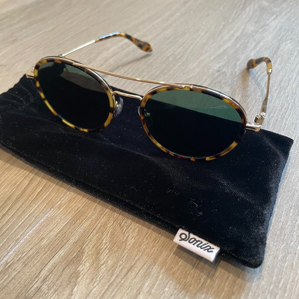 Sonix Charli Women's Sunglasses 48-22-145 Gold, Tortoise Shell Frame Green Lense